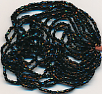 Cut-Perlen sehr fein schwarz, Inhalt 8 g, Gr&ouml;&szlig;e 13/0, alte echte Charottes, Strang