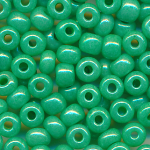 Rocailles lüster opak lorbeer-grün, Größe 5/0  (4,5 mm), 100 Gramm