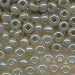 Rocailles lüster opak grün-grau, Größe 10/0  (2,3 mm), 100 Gramm