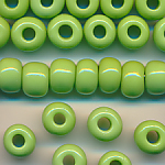 Rocailles kanarien-grün opak, 100 Gramm, Größe 8,4 mm, Großloch