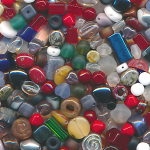 Glasperlen 500 Gramm Mix, verschiedene Formen und Farben