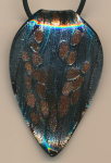 Anhänger-Blatt mit Band, blau, bronze Silberblatt. Größe 55 x 34 mm, Inhalt 1 Stück