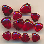 Glasperlen rubin-rot, Inhalt 12 St&uuml;ck, Gr&ouml;&szlig;e 11 - 14 mm, Mix