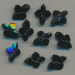 Glas-Perlen jet-schwarz, Inhalt 20 St&uuml;ck, antik, Gr&ouml;&szlig;e 12 x 15 mm, Kreuz