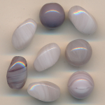 Glasperlen violett wei&szlig;, Inhalt 8 St&uuml;ck, Gr&ouml;&szlig;e 12 -10 mm
