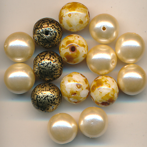 Glasperlen Mix perlmutt beige, Inhalt 15 Stück, Größe 8 mm